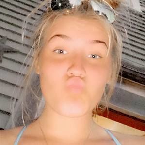 Meet your Posher, Marissa